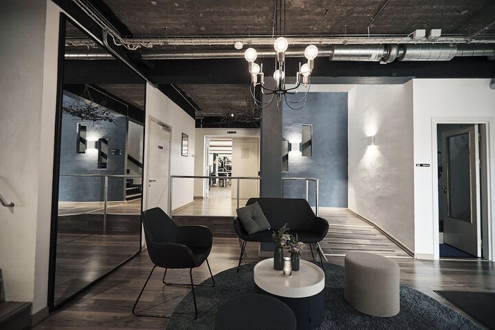 Guest Lobby