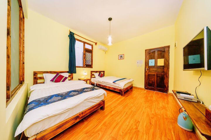 Room 10 of 30