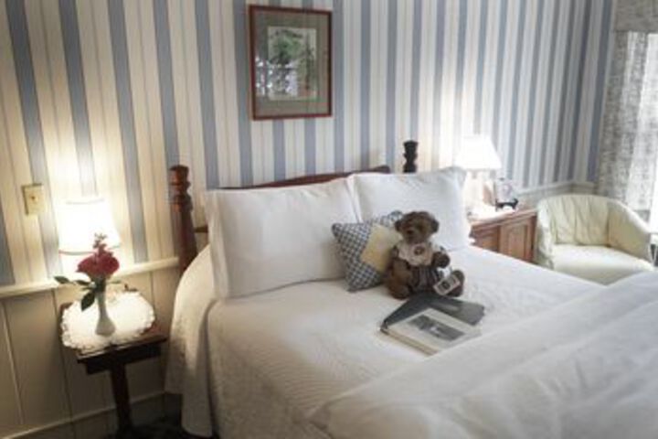 Room 3 of 8