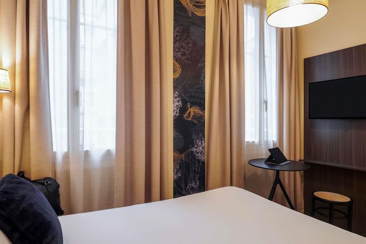 Room 10 of 23