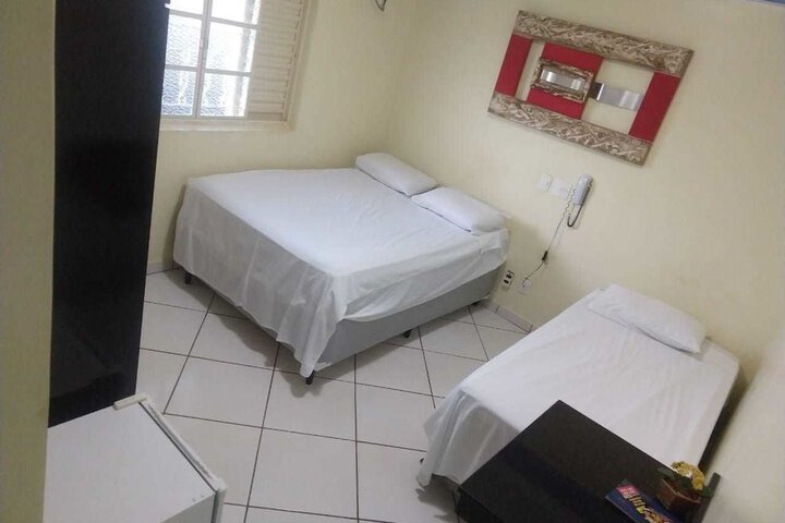 Room 6 of 27