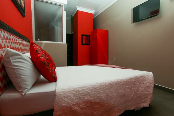 Room 9 of 26