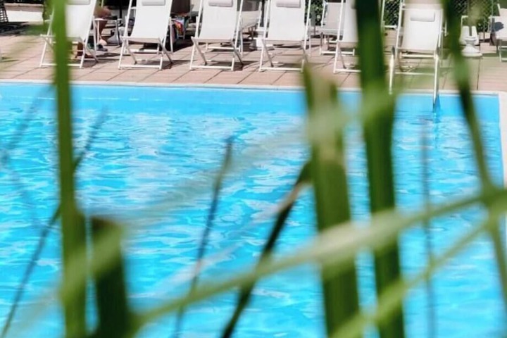 Pool 47 of 93