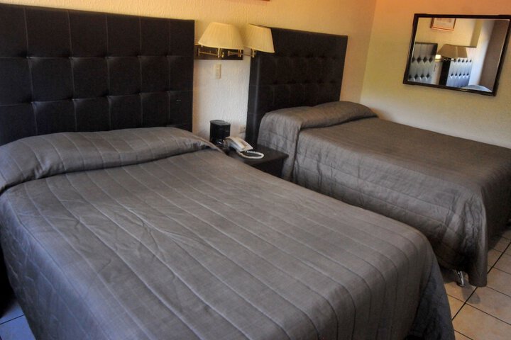 Room 20 of 106