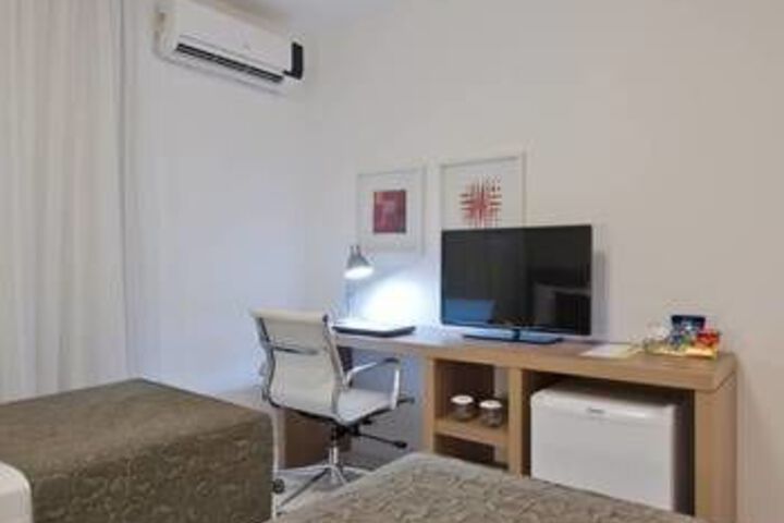 Room 16 of 29