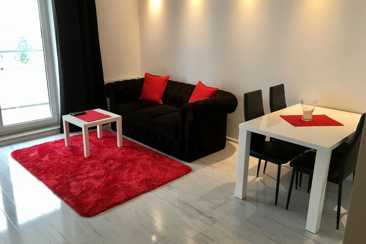 Room 3 of 113