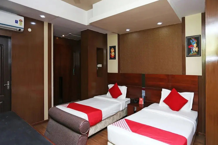 Room 3 of 17