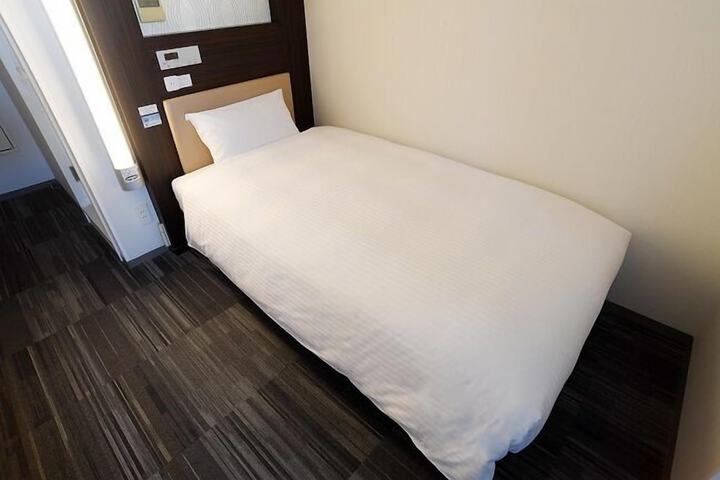Room 5 of 34