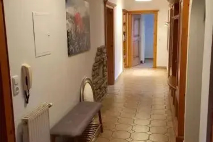 Room 12 of 26
