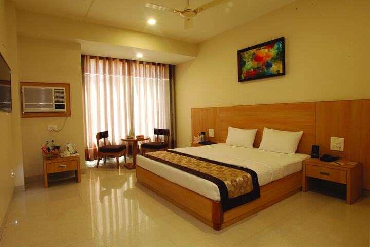 Room 9 of 31