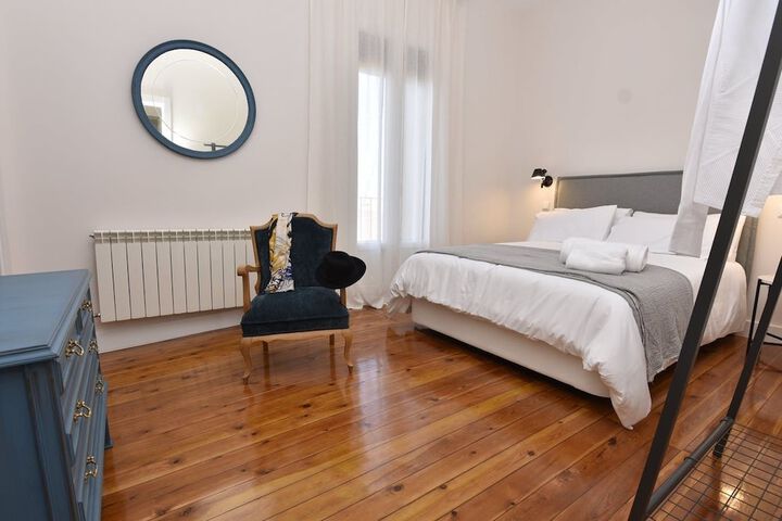 Room 4 of 44