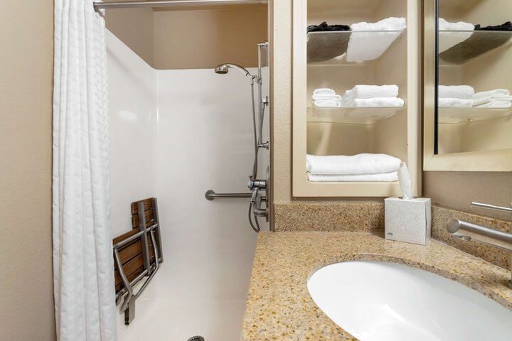 Room 16 of 22