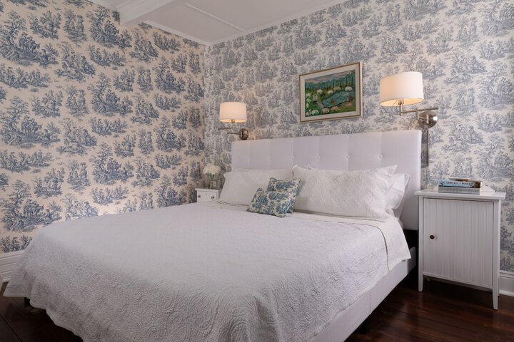 Room 16 of 82