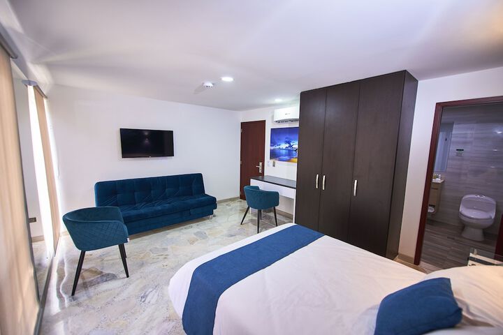 Room 6 of 30
