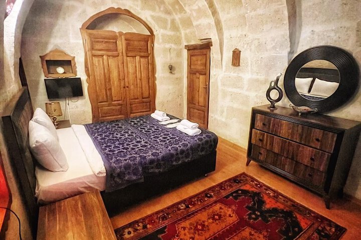 Room 2 of 20