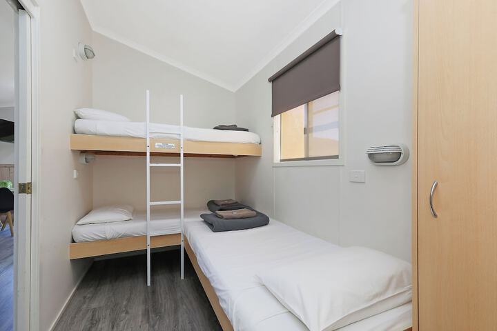 Room 9 of 144