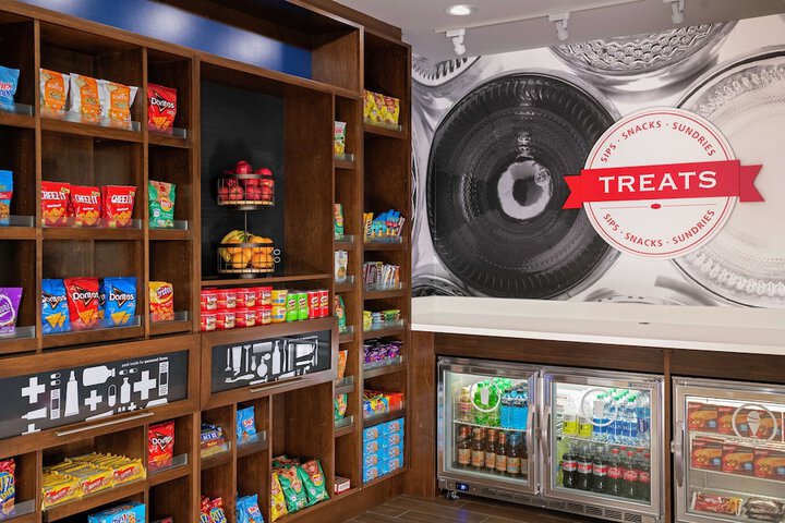 Snack bar