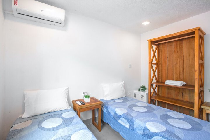 Room 35 of 68