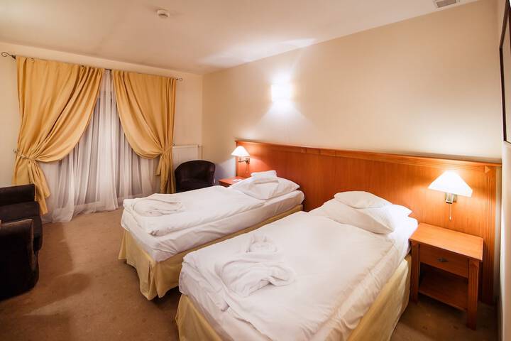 Room 8 of 73