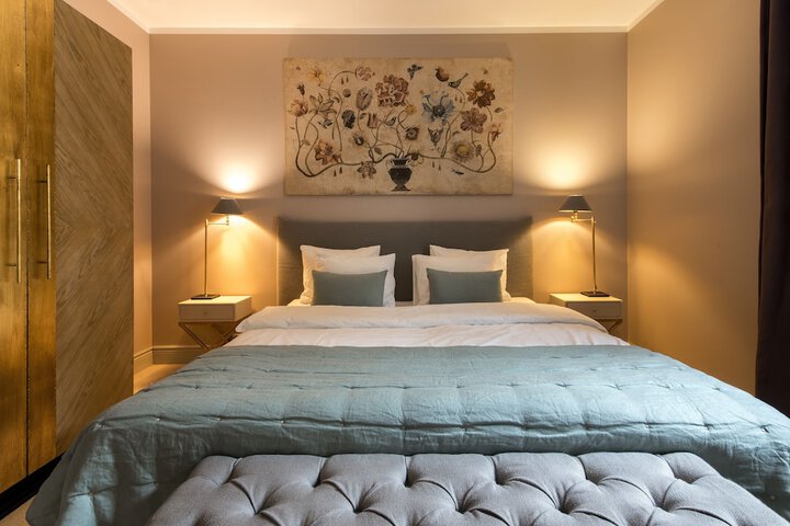 Room 2 of 95