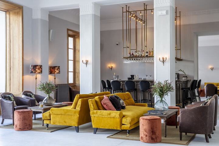 Guest Lobby