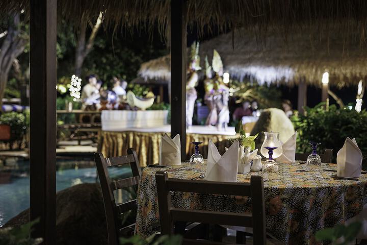 Dining 57 of 85