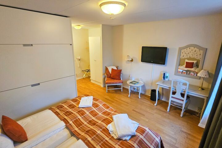 Room 43 of 75