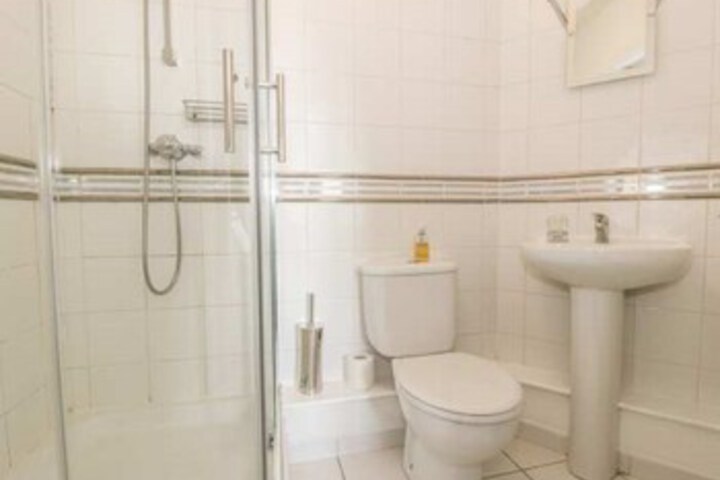 Room 2 of 13