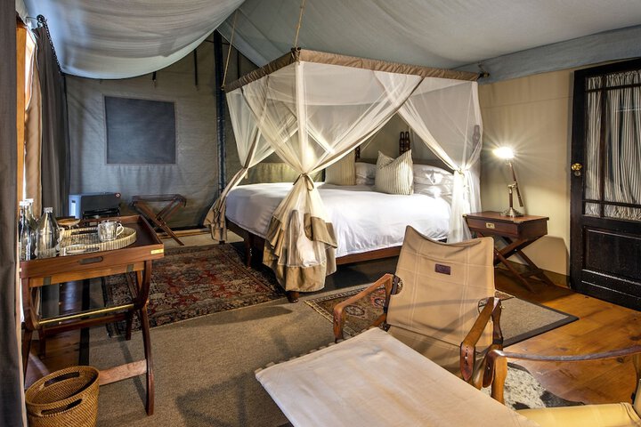 Room 9 of 38