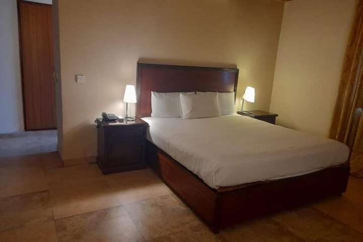 Room 5 of 20