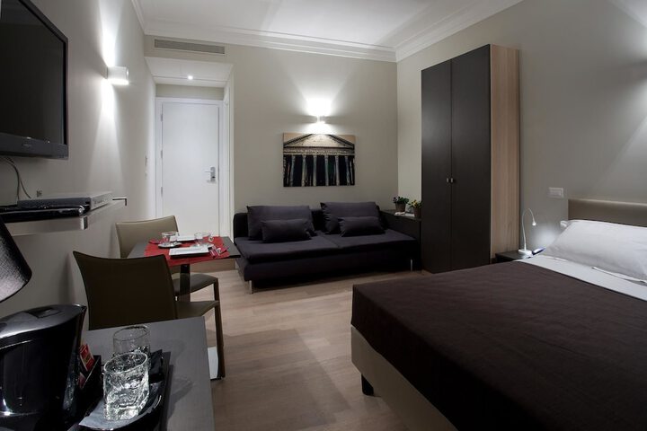 Room 5 of 19