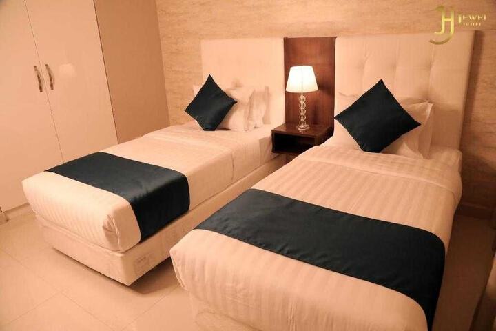 Room 14 of 24