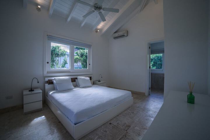 Room 5 of 35