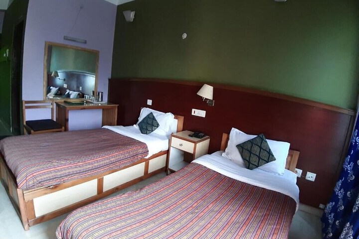 Room 16 of 44