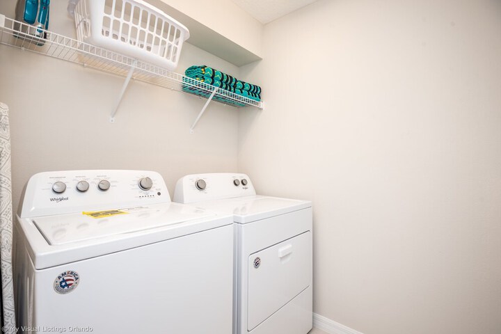 Laundry 23 of 37