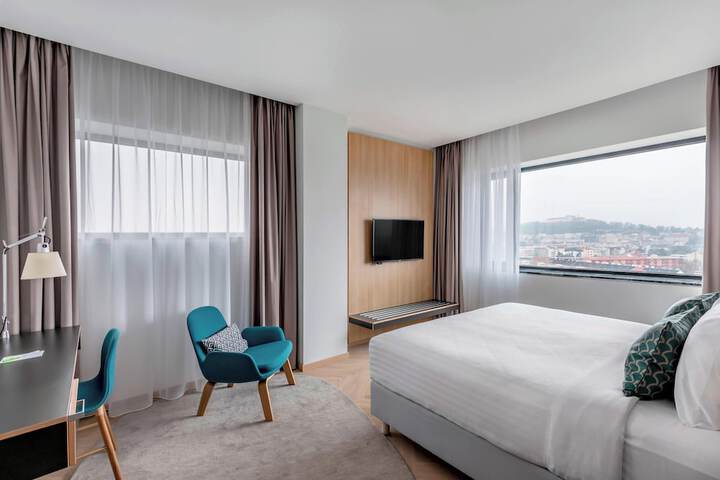 Room 17 of 123