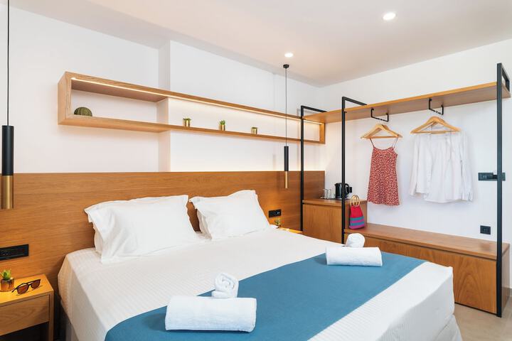 Room 13 of 72
