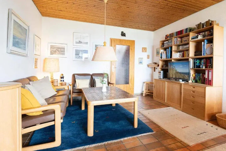 Room 2 of 15