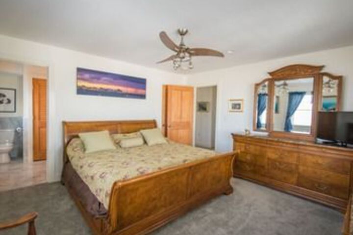 Room 5 of 15