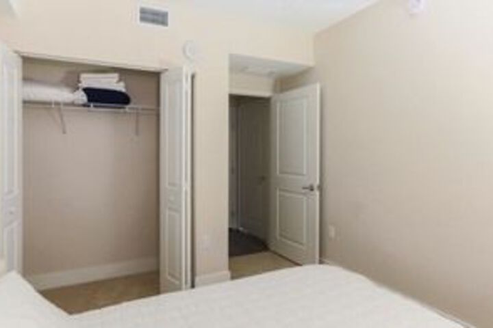 Room 37 of 69