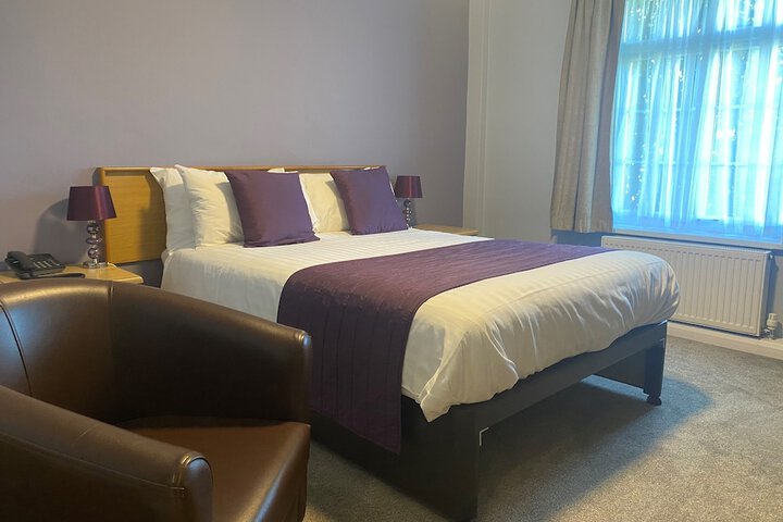 Room 34 of 84