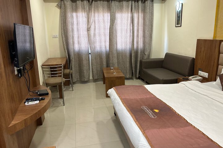 Room 32 of 108