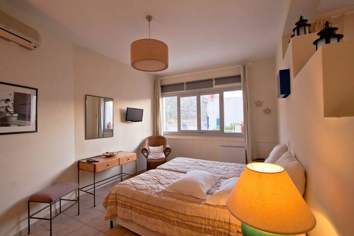 Room 10 of 67