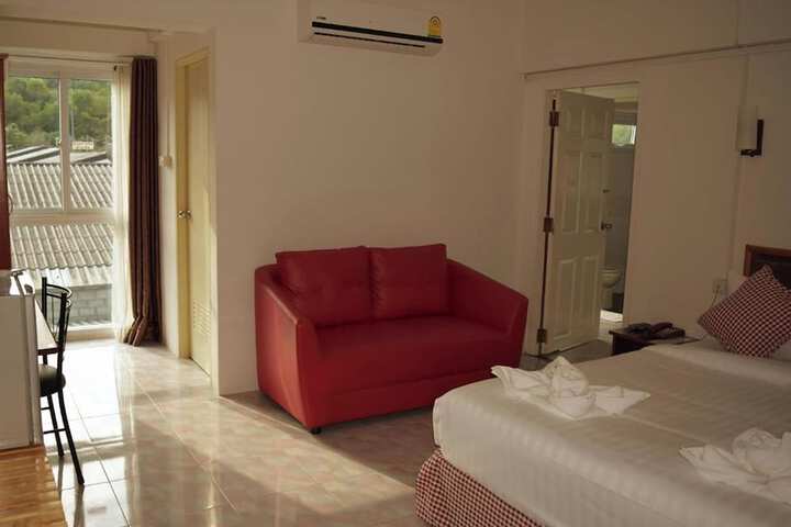 Room 11 of 24