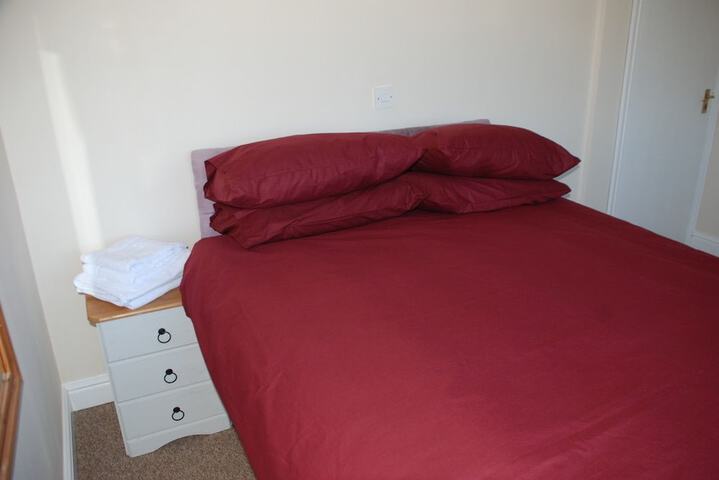Room 6 of 18