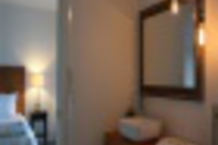 Room 183 of 204