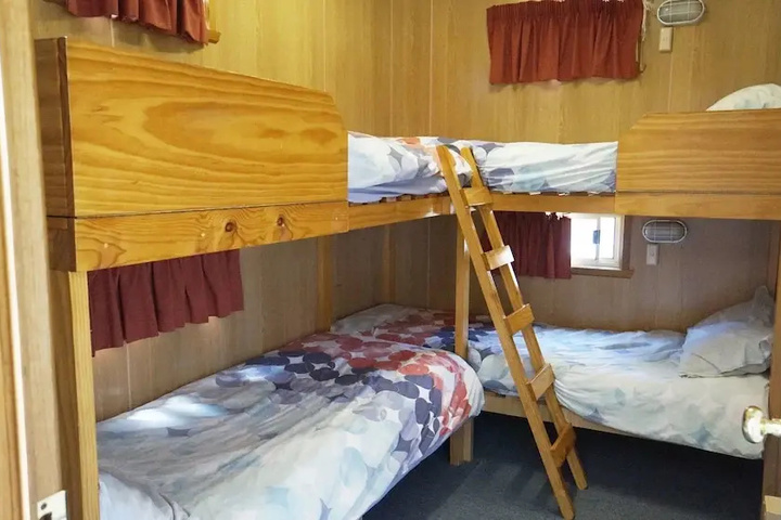 Room 4 of 11