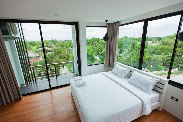 Room 22 of 52