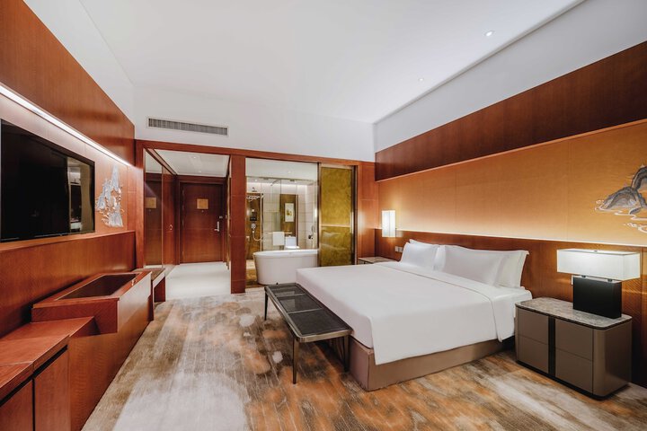 Room 8 of 69