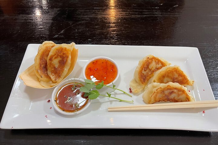 Dining 34 of 64